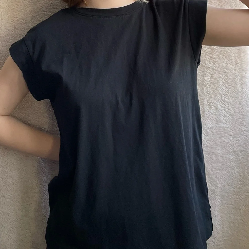 a new day black tshirt with rolled sleeves - Picture 1 of 3